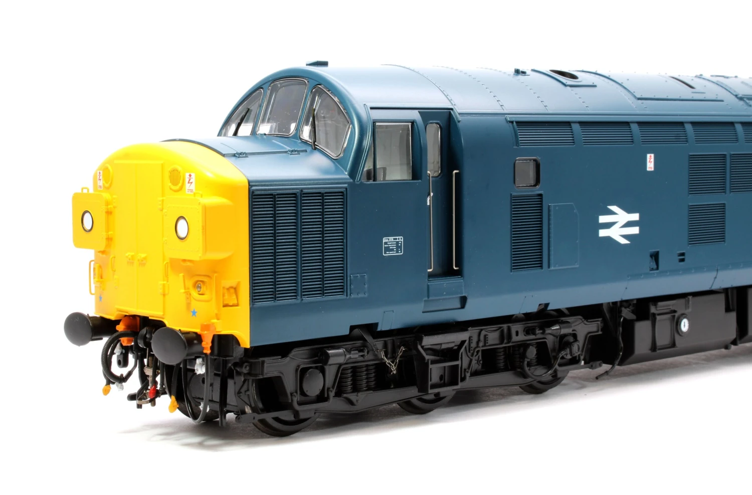 Class 37/0 (split Headcode) BR Blue Diesel Locomotive 7 Class 37/0 (split Headcode) BR Blue Diesel Locomotive - Image 7