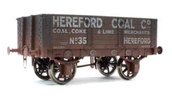 5 Plank 9Ft Hereford Coal 35 - Weathered -HORNBY Sales Store IMG 1293 ce627d94 55eb 48ad 9910 33205ecf86ad