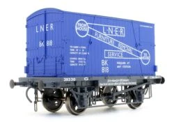 Conflat GWR 39330 & Container LNER Removals BK818 4 Conflat GWR 39330 & Container LNER Removals BK818 -HORNBY Sales Store IMG 1383 60bbdaf1 c02f 40b7 978f fa9c230f2782