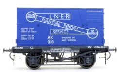 Conflat GWR 39330 & Container LNER Removals BK818 5 Conflat GWR 39330 & Container LNER Removals BK818 -HORNBY Sales Store IMG 1385 fc57667d c5b2 4319 954f cd51d50efcf1