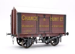 Salt Van Chance & Hunt 332 - Weathered 5 Salt Van Chance & Hunt 332 - Weathered -HORNBY Sales Store IMG 2462 2385fb08 16c3 4813 a4e4 6e25526e2a50
