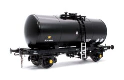 35T 'B' Tank BR ‘Waste Oil’ Black No. ADB999041 -HORNBY Sales Store IMG 3203