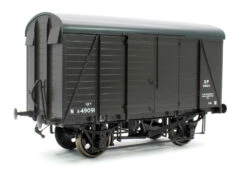 Southern Railway 12T Van ‘Parto’ S49091 -HORNBY Sales Store IMG 3588 c46e36c1 19c5 4892 b1ee 24145f899109
