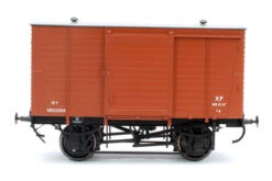 LMS Standard 12T Van Bauxite M522304 -HORNBY Sales Store IMG 3615 989e06ff 516a 4067 8672 7e792d6eaa9b
