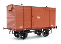LMS Standard 12T Van Bauxite 510289 -HORNBY Sales Store IMG 3619 937f4d8b f547 4200 8825 63e281f8c3ff