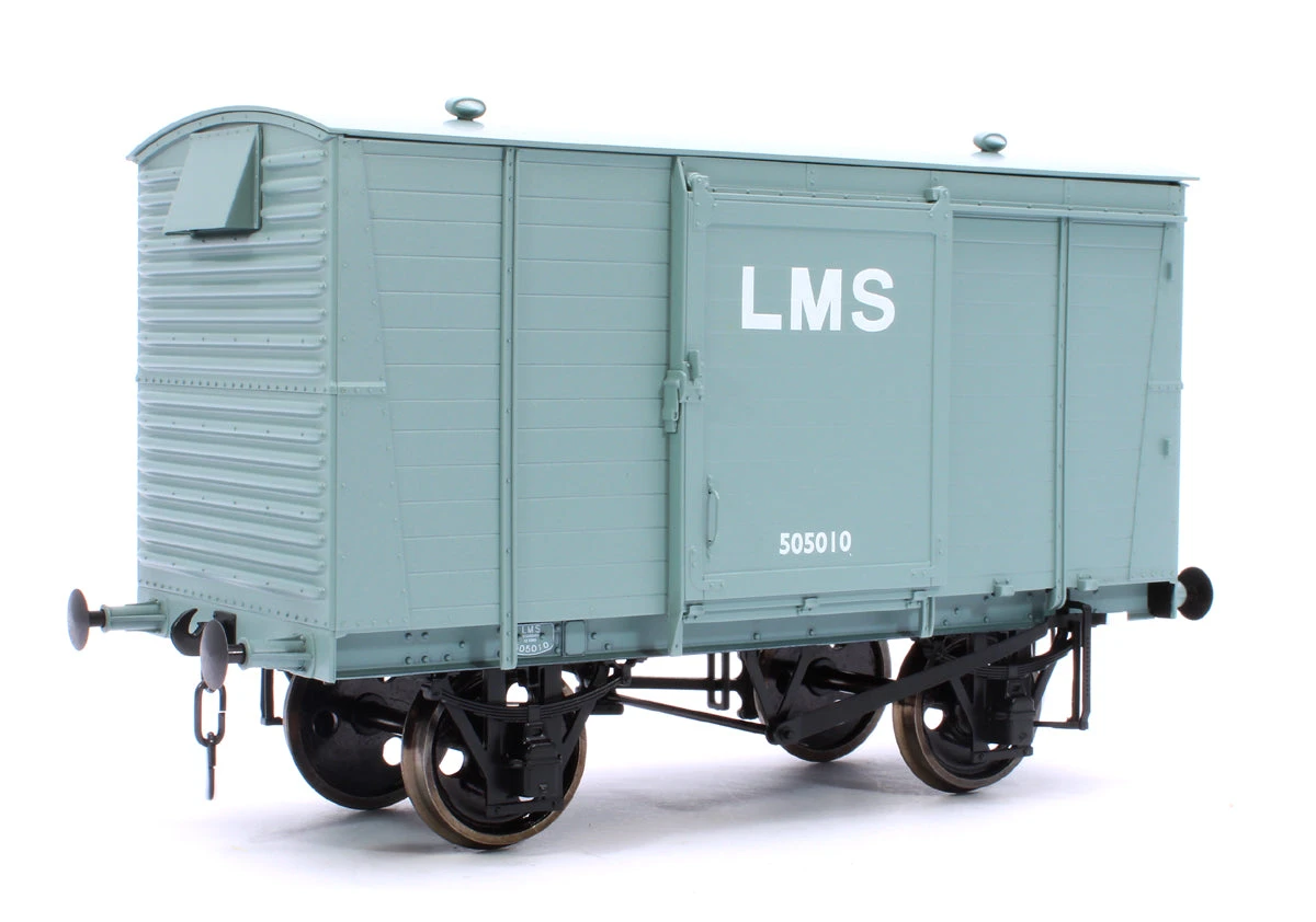 LMS Standard 12T Van Grey 505010 3 LMS Standard 12T Van Grey 505010 - Image 3