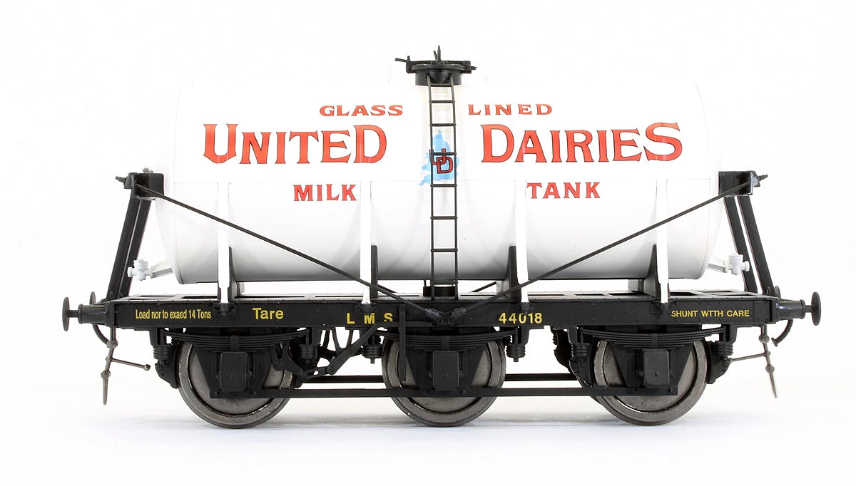 Pre-Owned 6 Wheel Milk Tanker 'United Dairies' No.44018 3 Pre-Owned 6 Wheel Milk Tanker 'United Dairies' No.44018 - Image 3