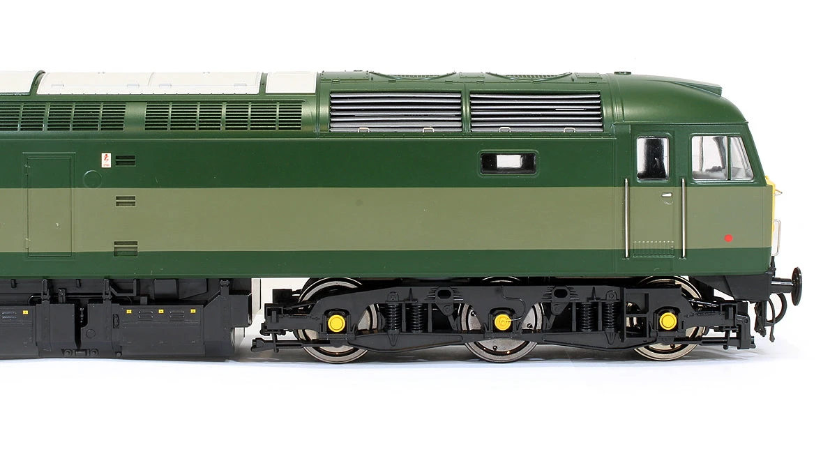 Pre-Owned BR Two Tone Green Class 47 (Un-Numbered) Diesel Locomotive 4 Pre-Owned BR Two Tone Green Class 47 (Un-Numbered) Diesel Locomotive - Image 4