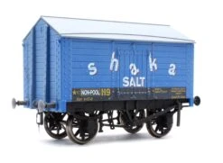 Salt Van Shaka Salt 119 - Weathered -HORNBY Sales Store IMG 6860 1f722f69 0d31 40ac a4f3 89e0fabda814