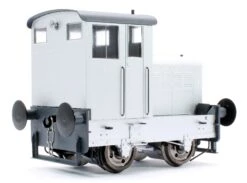 Ruston & Hornsby 48DS Dark Green ‘Sir William McAlpine’ (Enclosed Cab) Diesel Shunter -HORNBY Sales Store IMG 7113 f8c8b0c8 05f6 44fc be65 d4768ad7bfd2