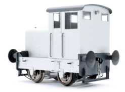 Ruston & Hornsby 48DS Dark Green ‘Sir William McAlpine’ (Enclosed Cab) Diesel Shunter -HORNBY Sales Store IMG 7114 67695ef3 3deb 49c9 8371 32312dce834e