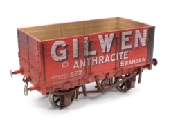 7 Plank 9' W/B Three Door Gilwen 532 - Weathered -HORNBY Sales Store IMG 7495 137b0725 200a 4439 9af5 ce85027050ad