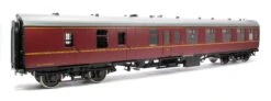 BR Mk1 Maroon BSK Unnumbered With Window Beading - DCC Fitted