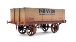 5 Plank 9'Ft D Day 80th Anniversary - Weathered -HORNBY Sales Store IMG 9988 48331f15 39d8 4ec4 9c92 6cb8d1f63df4