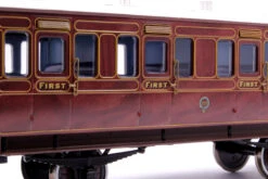 Stroudley 4 Wheel Suburban Oil Lit 1st Mahogany 707 - DCC & Light Bar Fitted -HORNBY Sales Store MG 1722 556b6015 bd48 470d 9c76 3c927fddf228