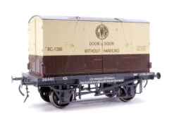 Conflat GWR & 3 Door Container BC-1386 -HORNBY Sales Store MG 4245