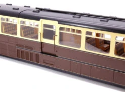 Streamlined Railcar W11 BR Lined Chocolate & Cream Diesel Locomotive -HORNBY Sales Store MG 8269