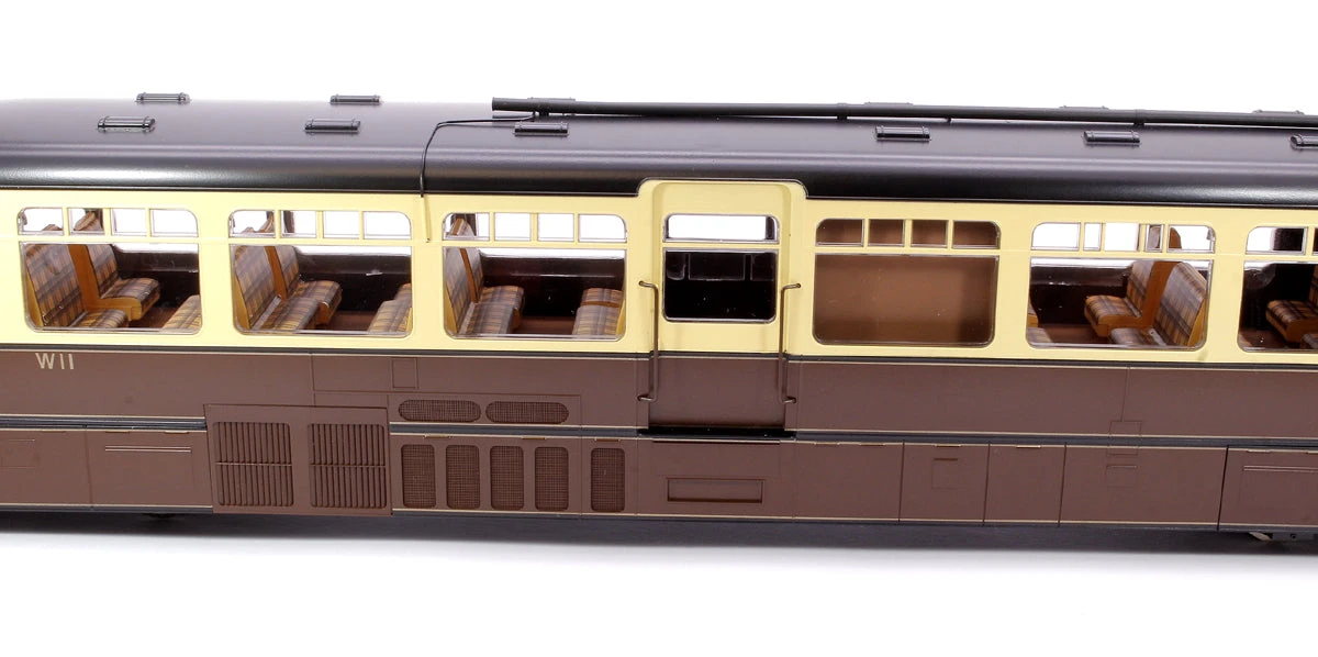 Streamlined Railcar W11 BR Lined Chocolate & Cream Diesel Locomotive - DCC Fitted 5 Streamlined Railcar W11 BR Lined Chocolate & Cream Diesel Locomotive - DCC Fitted - Image 5