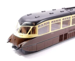 Streamlined Railcar W11 BR Lined Chocolate & Cream Diesel Locomotive -HORNBY Sales Store MG 8271