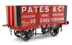 7 Plank 9' Wheelbase 2 Door Pates & Co No 22 -HORNBY Sales Store MG 8324