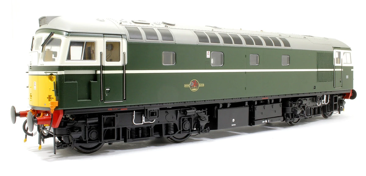 Class 26 BR Green (Unnumbered) With Small Yellow Panel Diesel Locomotive - Damaged Box 1 Class 26 BR Green (Unnumbered) With Small Yellow Panel Diesel Locomotive - Damaged Box