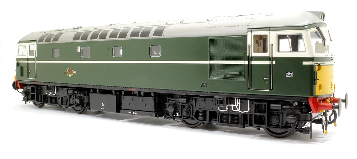 Class 26 BR Green (Unnumbered) With Small Yellow Panel Diesel Locomotive - Damaged Box 2 Class 26 BR Green (Unnumbered) With Small Yellow Panel Diesel Locomotive - Damaged Box - Image 2
