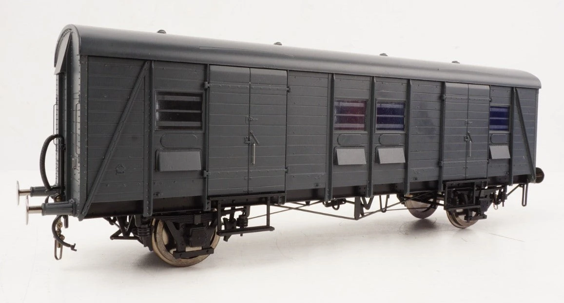 Covered Carriage Truck (CCT) ADB975276 BR Departmental Olive (uneven Planks) 4 Covered Carriage Truck (CCT) ADB975276 BR Departmental Olive (uneven Planks) - Image 4