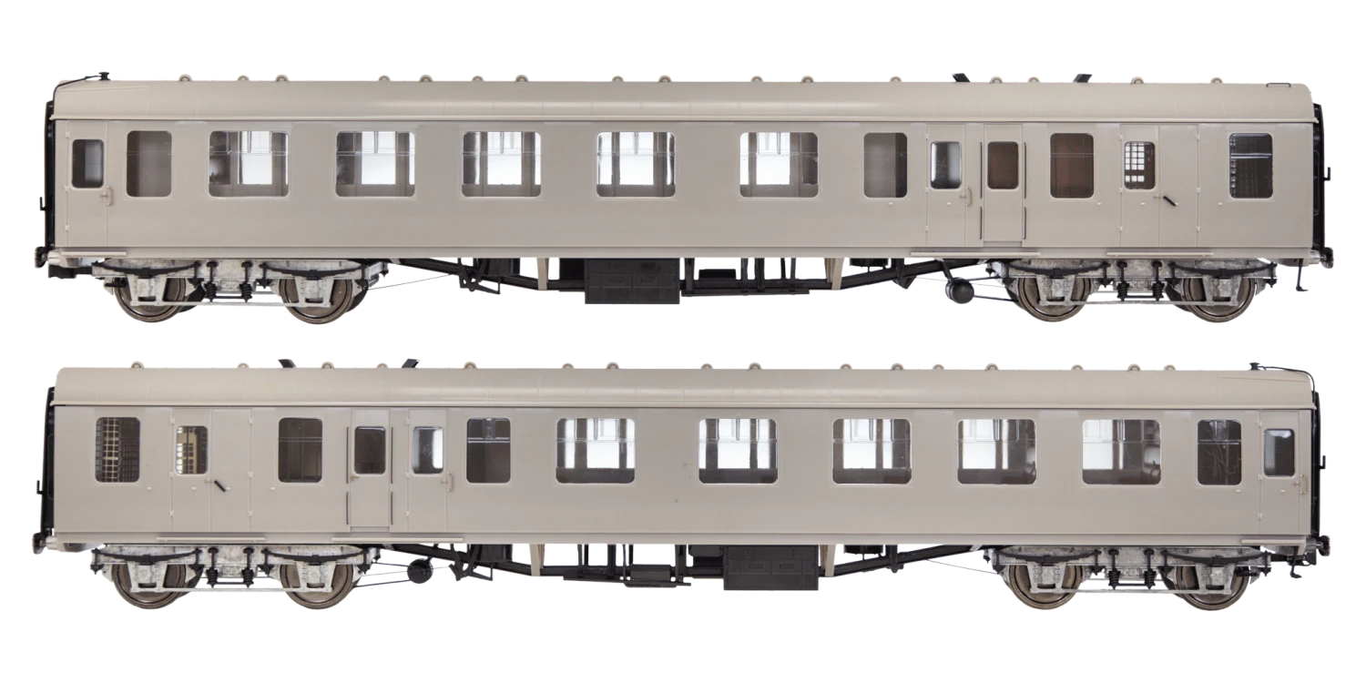 BR Mk1 Blue/Grey BCK E21035 Eastern Region - DCC Fitted 2 BR Mk1 Blue/Grey BCK E21035 Eastern Region - DCC Fitted - Image 2