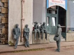 O Gauge 1948-1968 British Railways - School Boys -HORNBY Sales Store retouched photo 3 8e99c93e c9c6 4b18 ac0d fb0e58812419